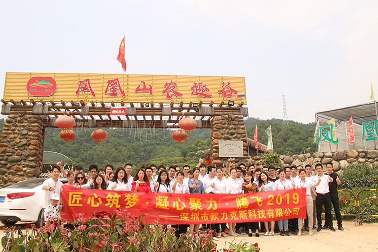 麻豆乱码国产一区二区三区合影